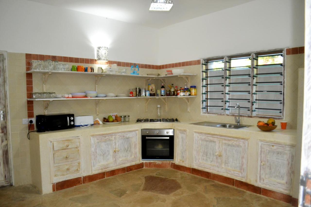 Kimya House, Watamu Bed & Breakfast Екстериор снимка